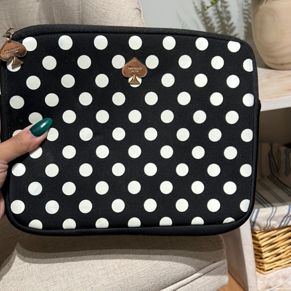 kate spade Accessories - EUC Kate Spade Tablet Case Holder